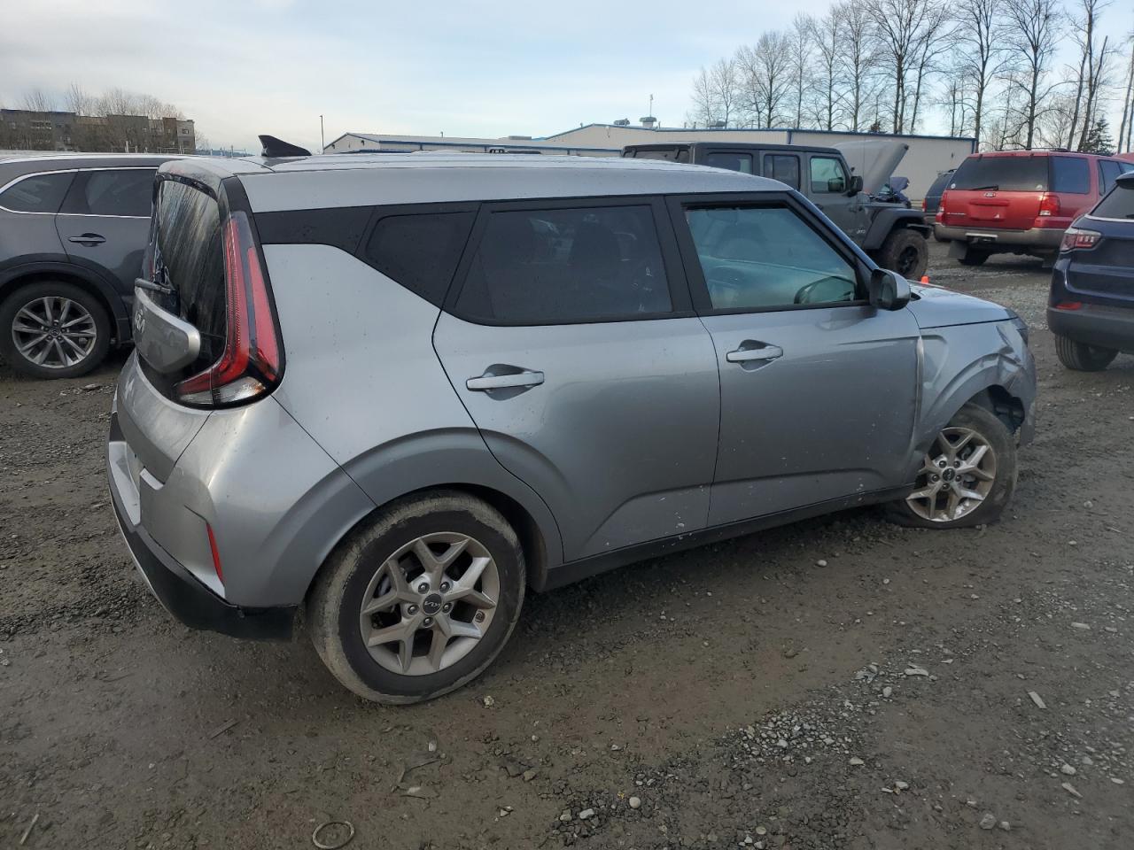 VIN KNDJ23AU1R7241216 2024 KIA SOUL no.3