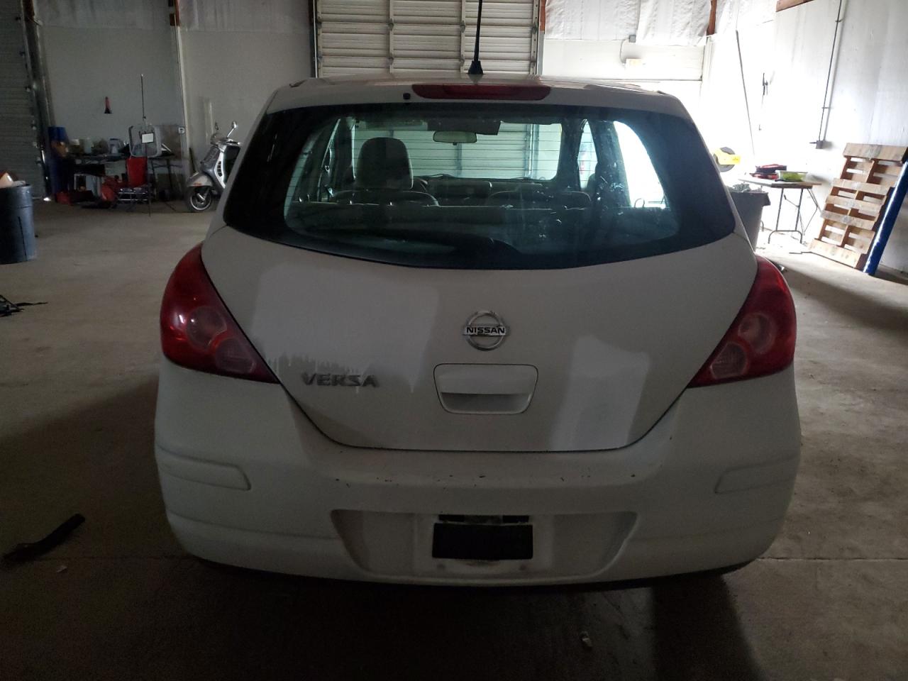 2011 Nissan Versa - Image 6
