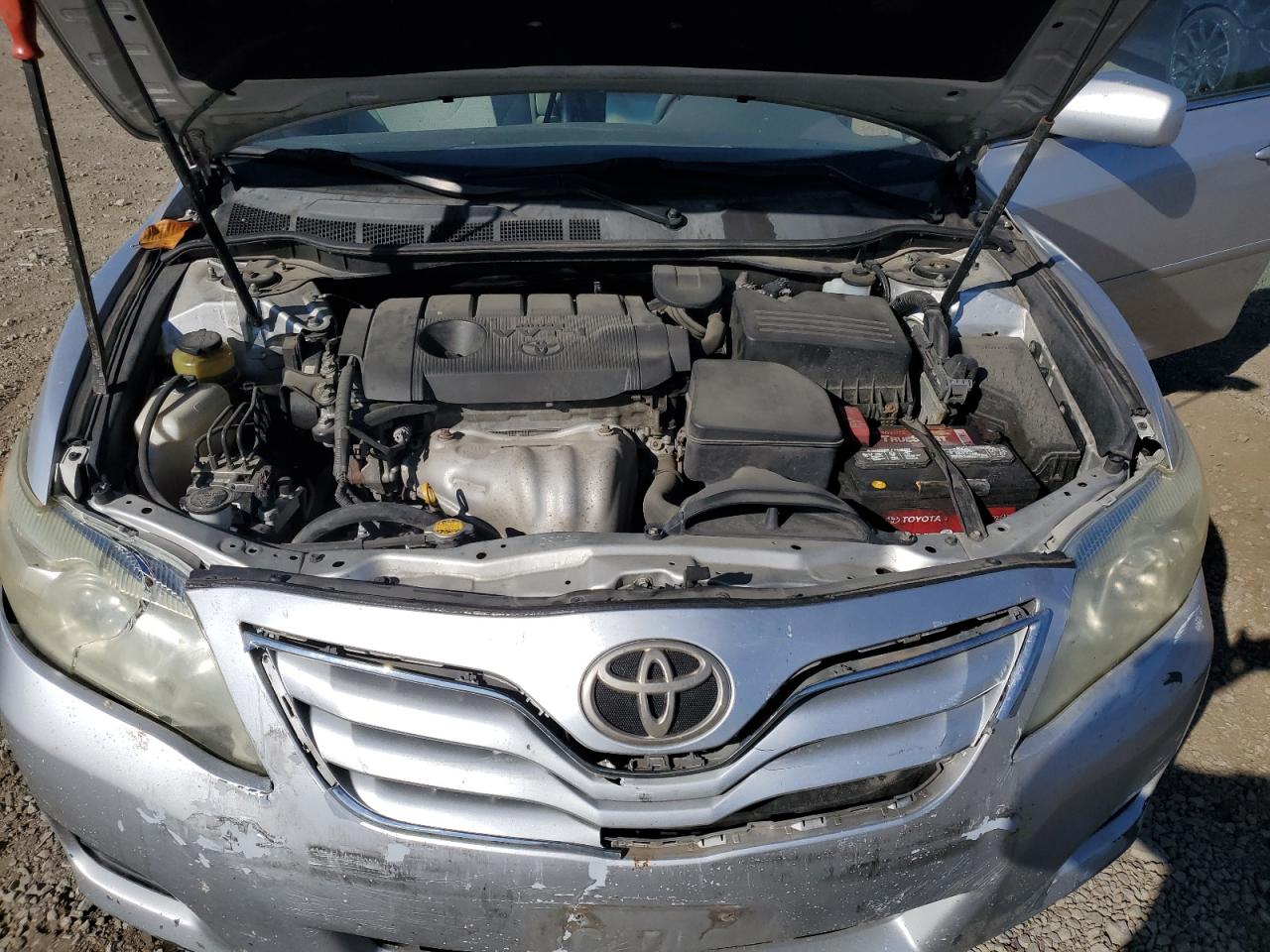 2010 Toyota Camry - Image 13