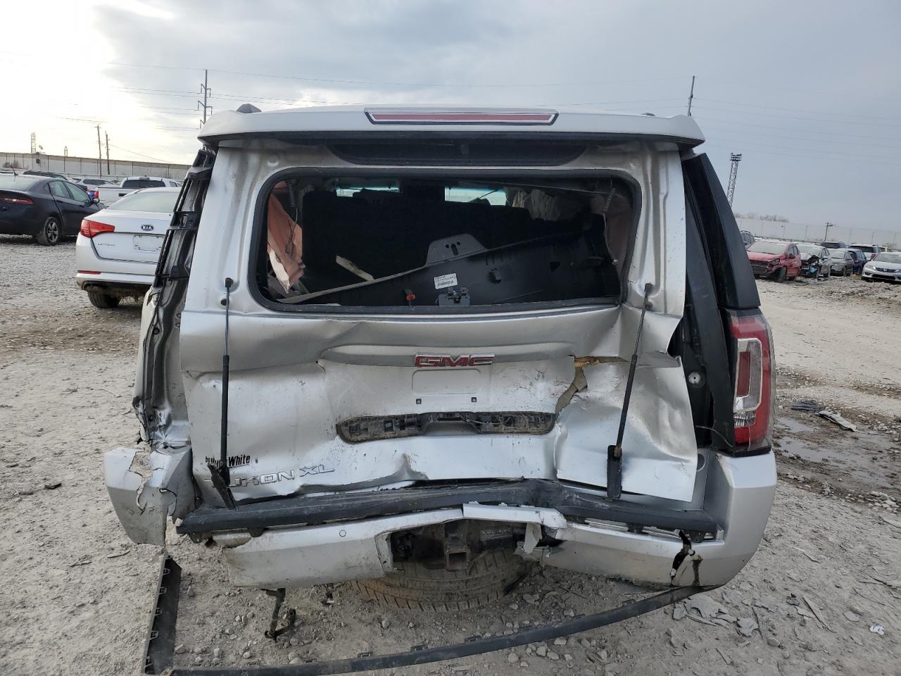 2015 GMC Yukon Xl K1500 Slt VIN: 1GKS2HKCXFR624227 Lot: 82987084