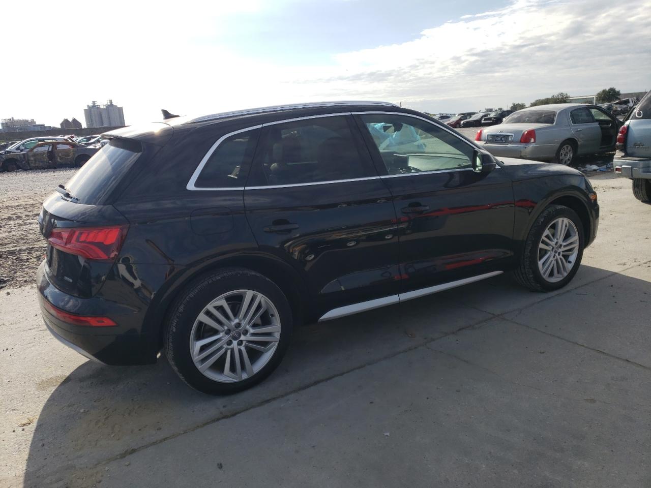 VIN WA1BNAFY1K2039047 2019 AUDI Q5 no.3