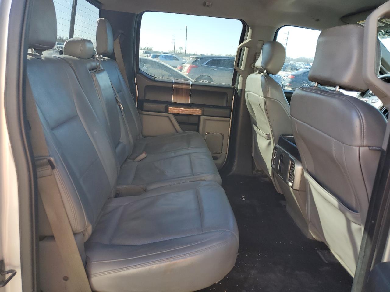 2015 Ford F-150 - Image 10