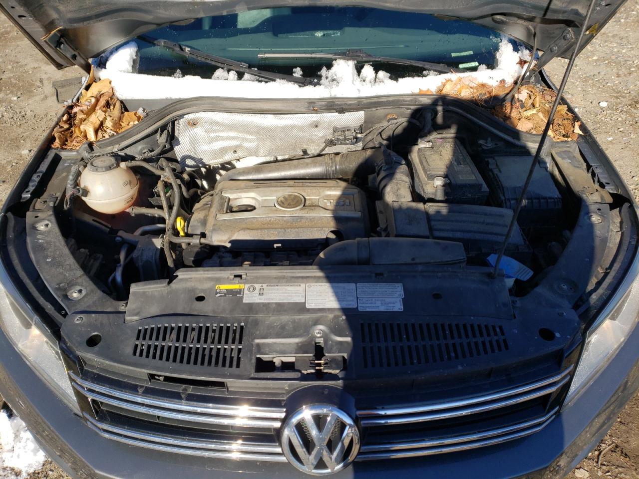 2018 Volkswagen Tiguan - Image 13