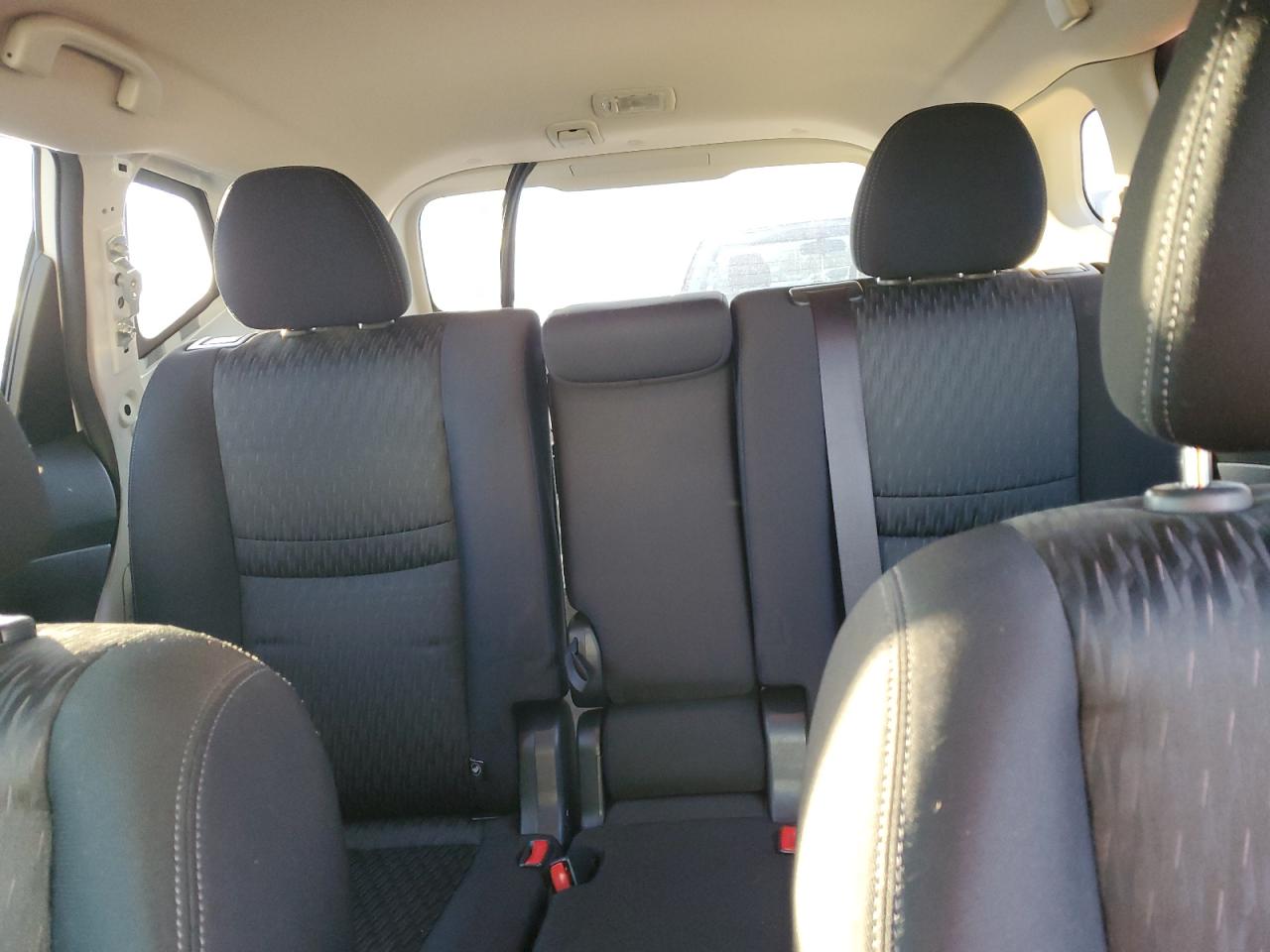 2019 Nissan Rogue - Image 10