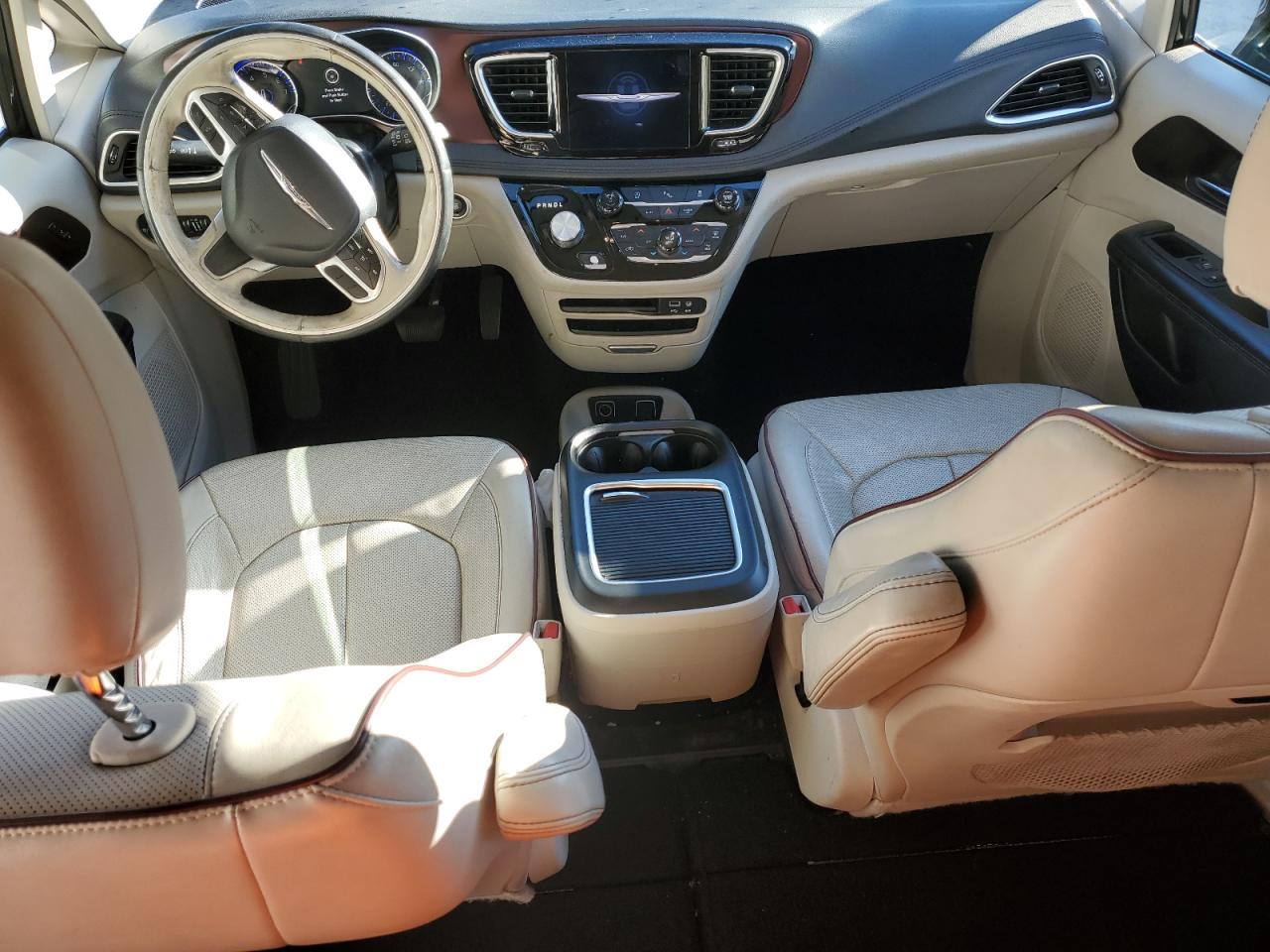 2020 Chrysler Pacifica - Image 8