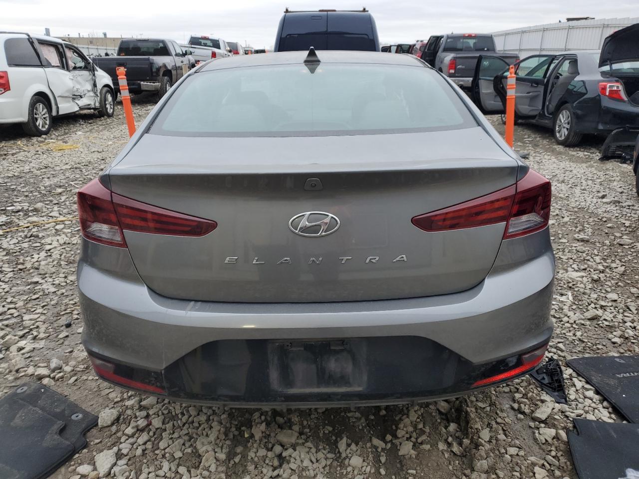 2020 Hyundai Elantra - Image 6