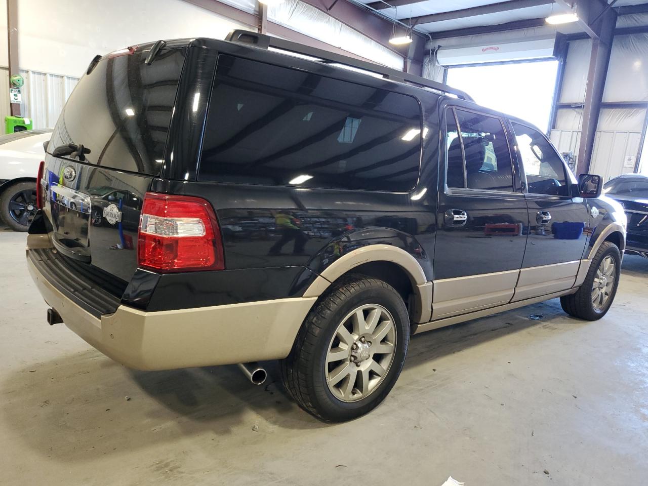 2012 Ford Expedition - Image 3