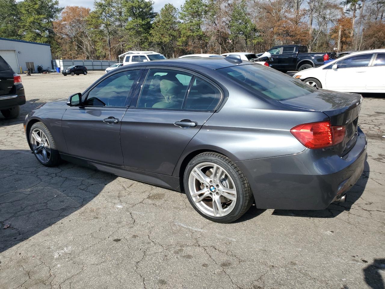 VIN WBA3B9C59DF586796 2013 BMW 3 SERIES no.2