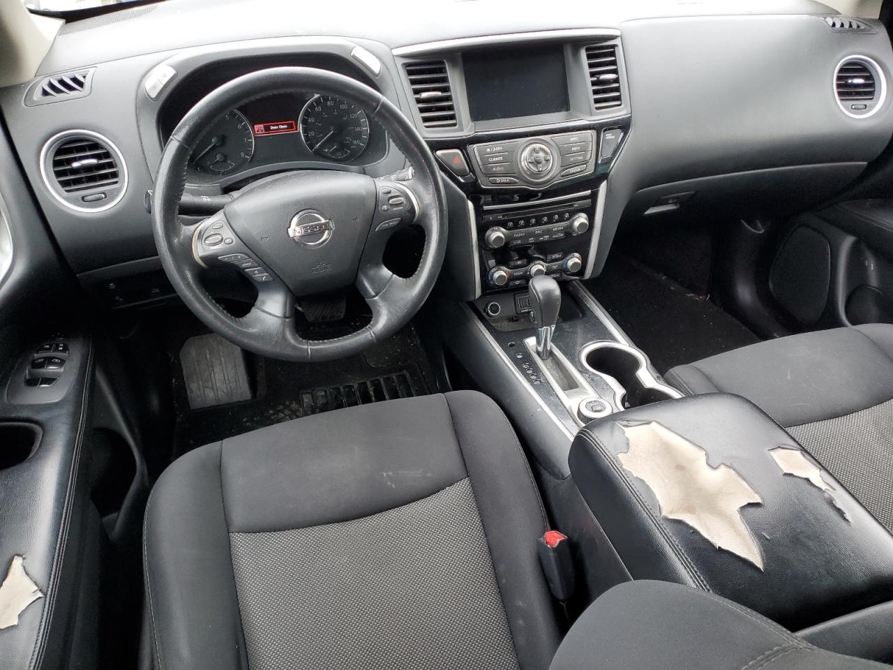 2019 Nissan Pathfinder - Image 8