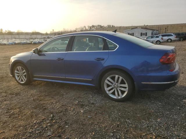  VOLKSWAGEN PASSAT 2017 Синій