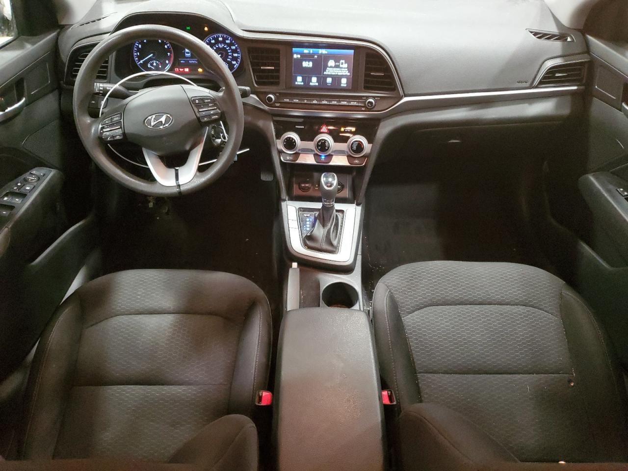 2019 Hyundai Elantra - Image 8