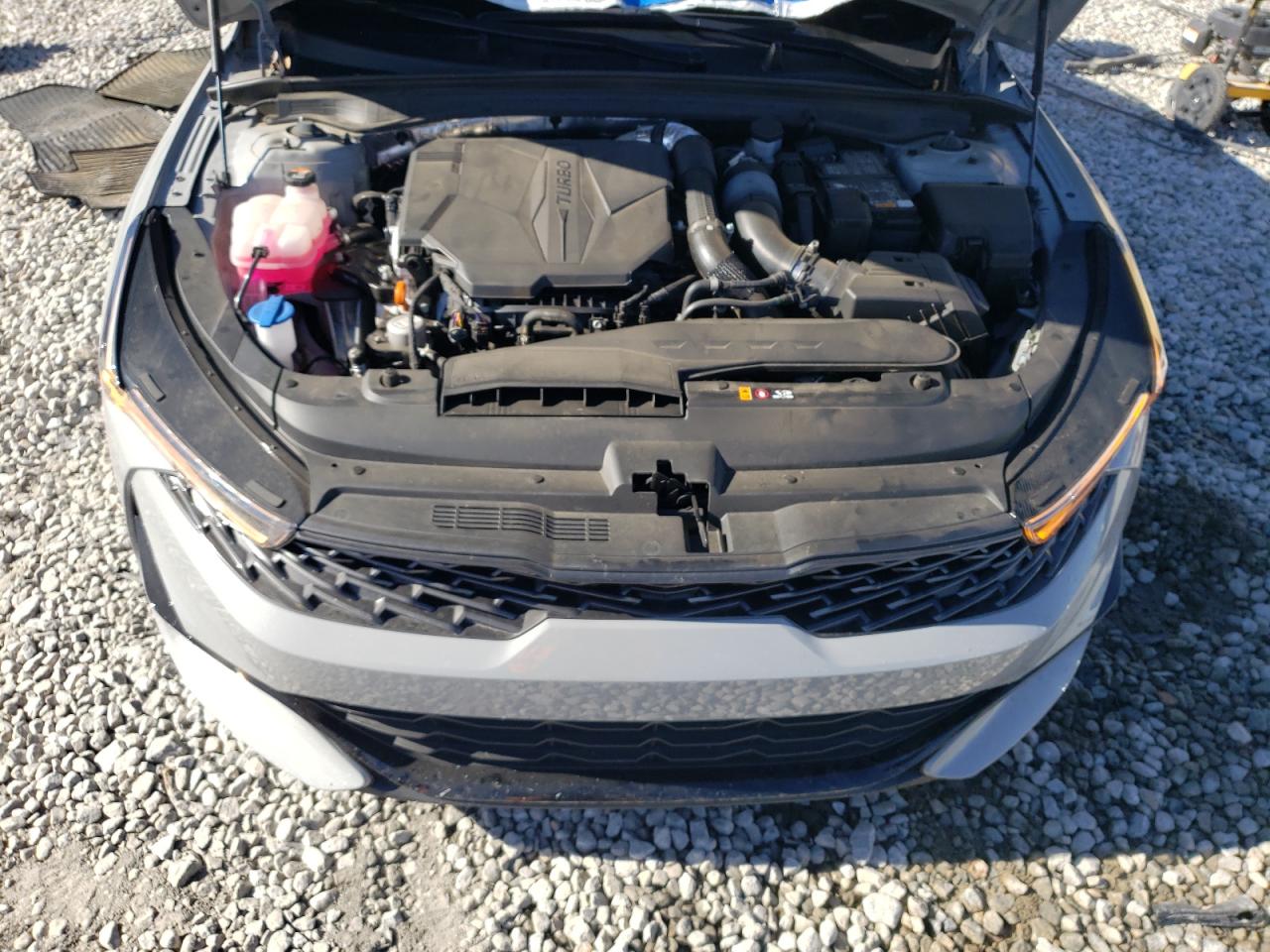 2024 Kia K5 - Image 11