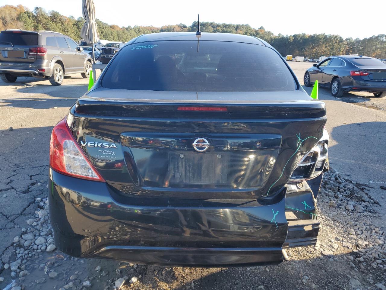 2019 Nissan Versa - Image 6