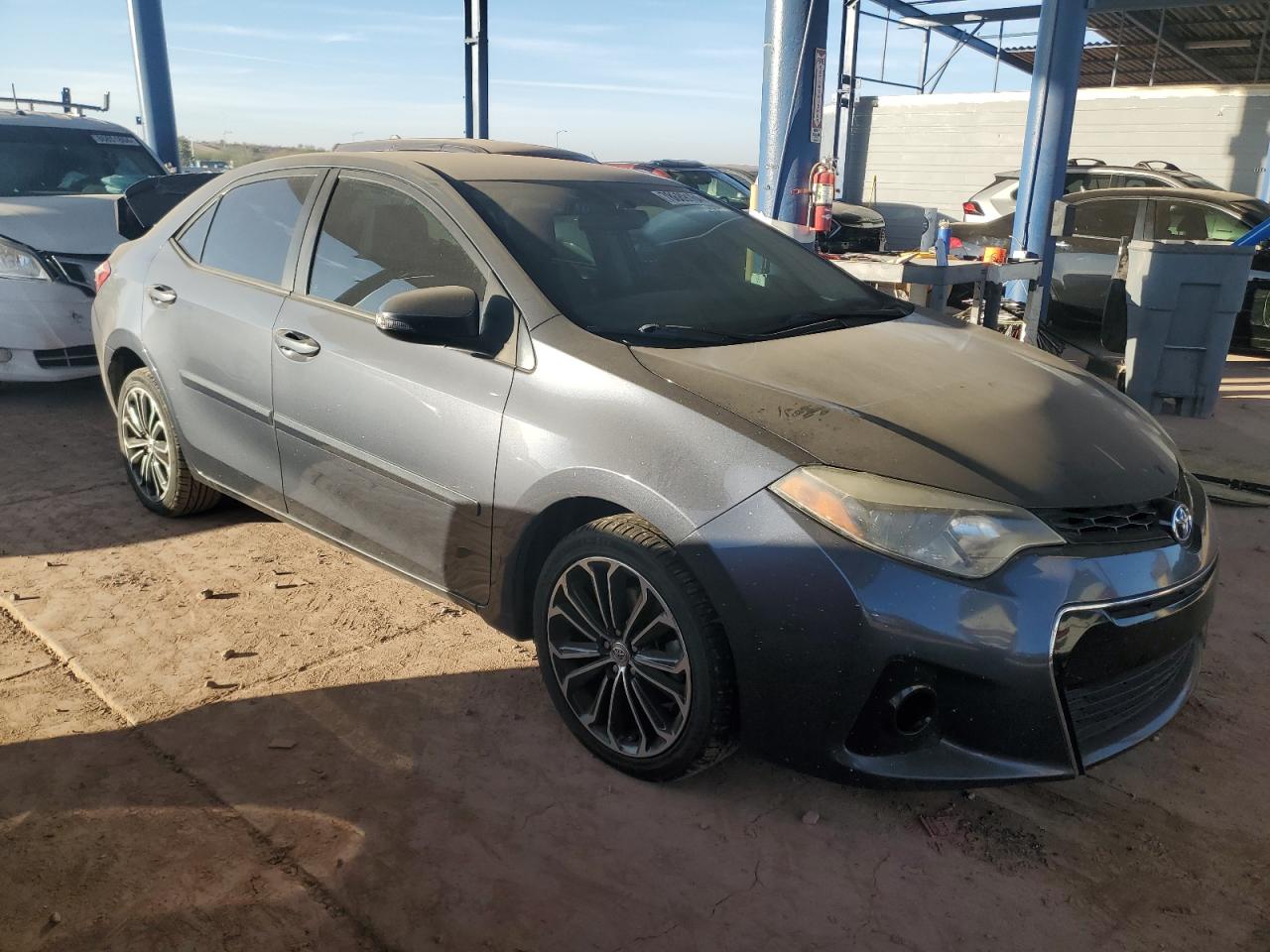 VIN 5YFBURHE7FP286185 2015 TOYOTA COROLLA no.4