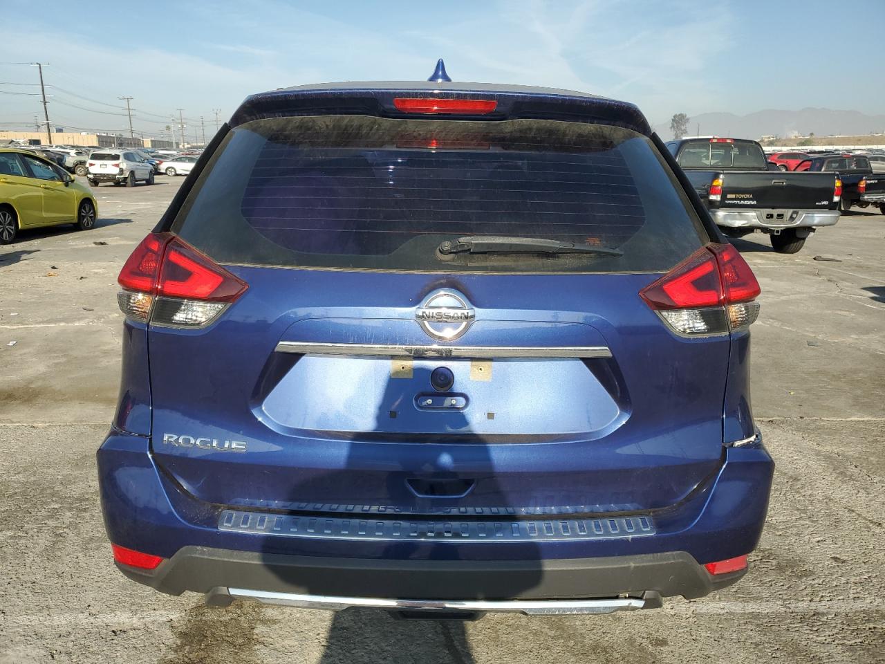 2018 Nissan Rogue - Image 6