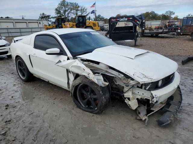 Coupet FORD MUSTANG 2012 Biały