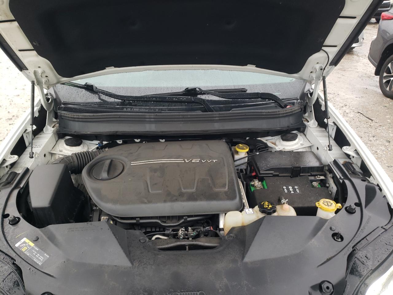 2019 Jeep Grand Cherokee - Image 12