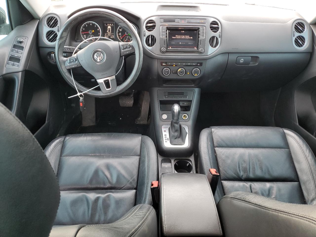 2017 Volkswagen Tiguan Sport VIN: WVGUV7AX0HK008456 Lot: 84957714