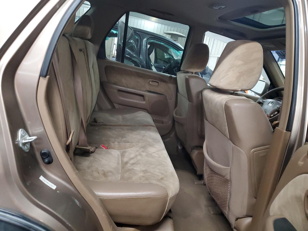 2004 Honda CR-V - Image 11