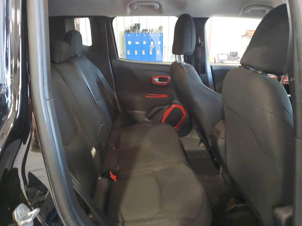 2020 Jeep Renegade - Image 10