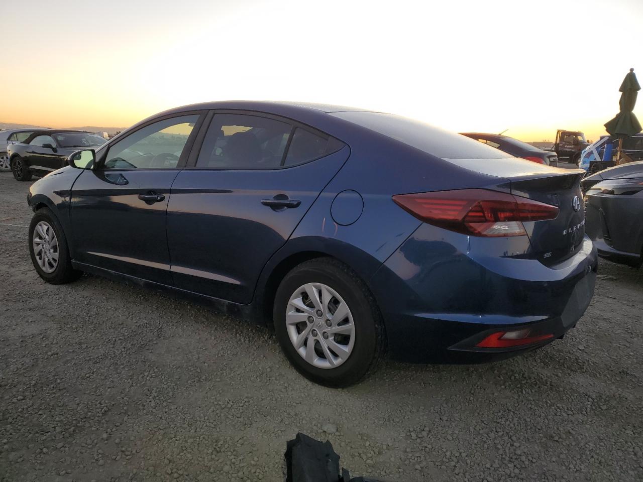 2019 Hyundai Elantra - Image 2
