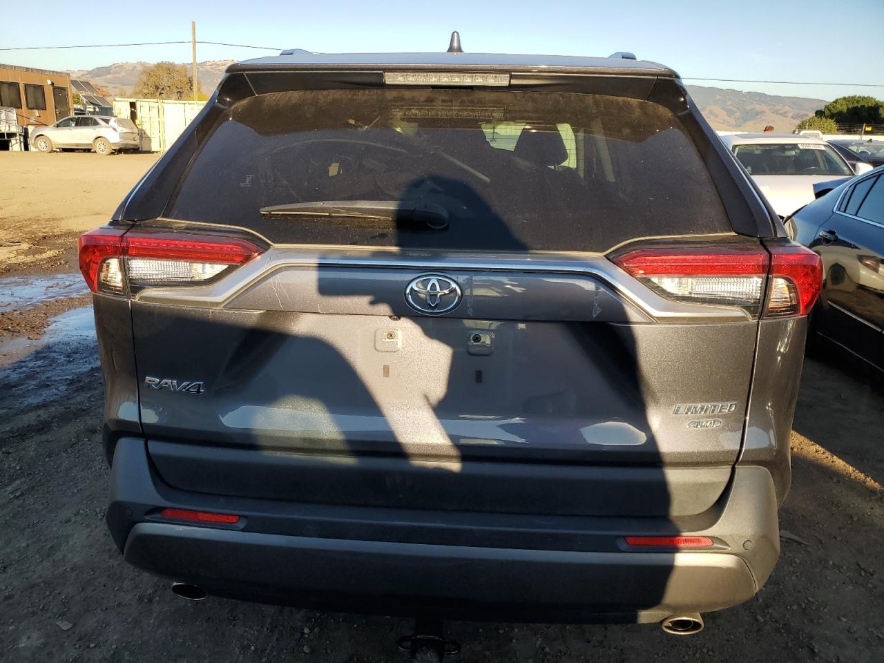 2019 Toyota RAV 4 - Image 6