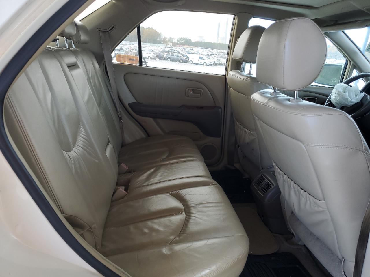 2000 Lexus RX - Image 12
