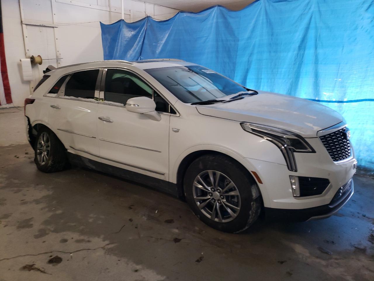 VIN 1GYKNDR41NZ176480 2022 CADILLAC XT5 no.4