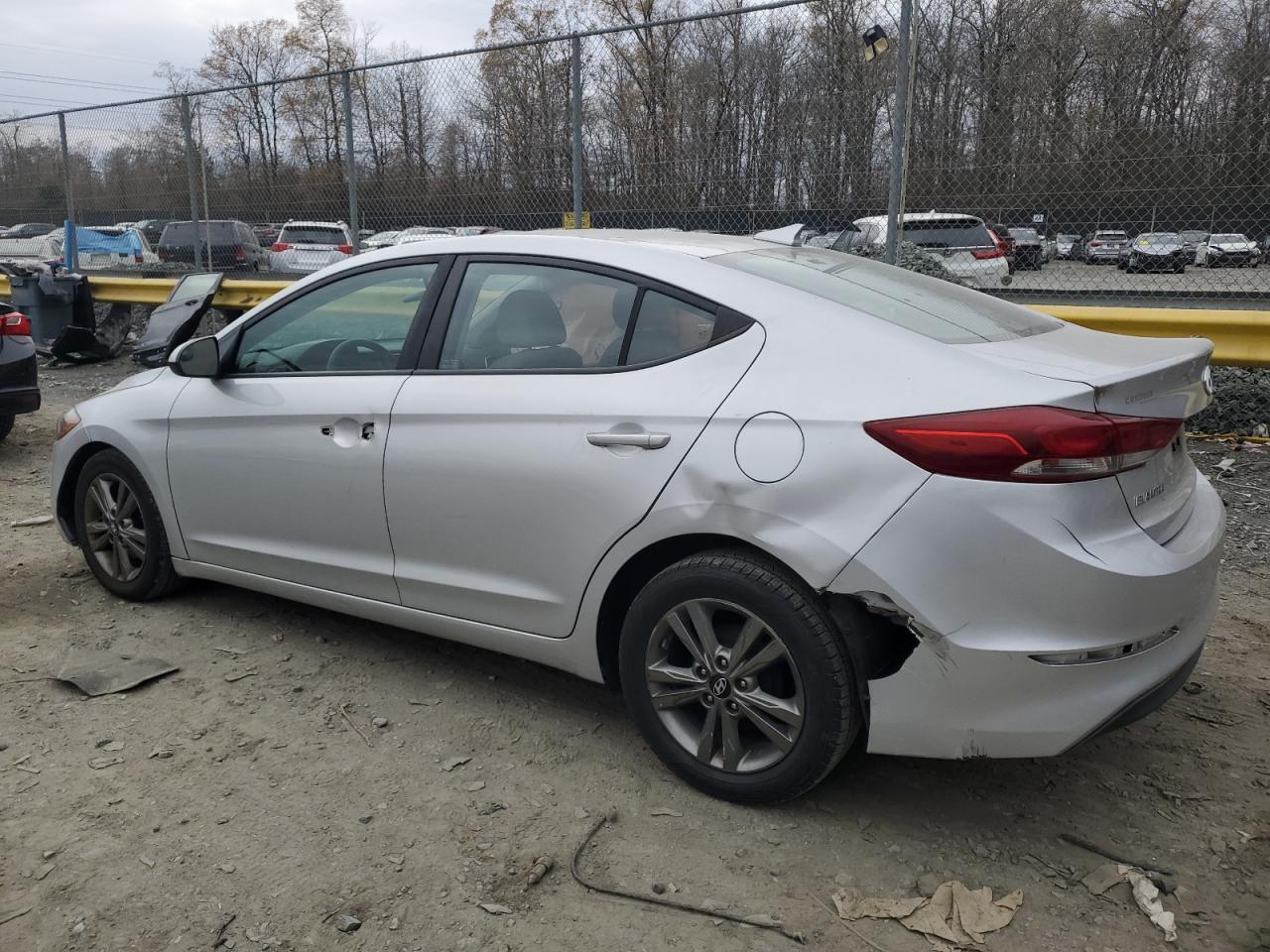 2017 Hyundai Elantra - Image 2