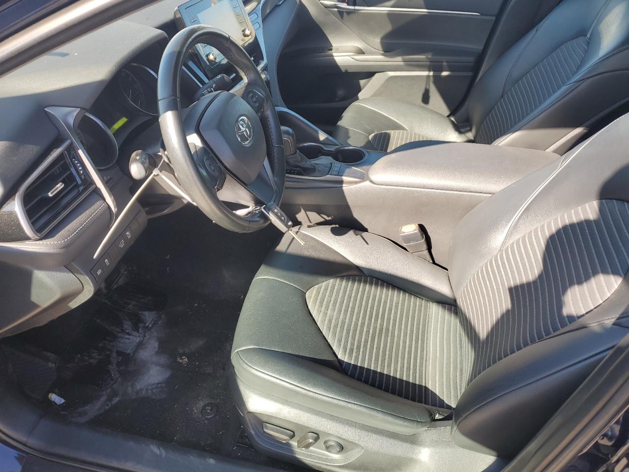 2022 Toyota Camry - Image 7