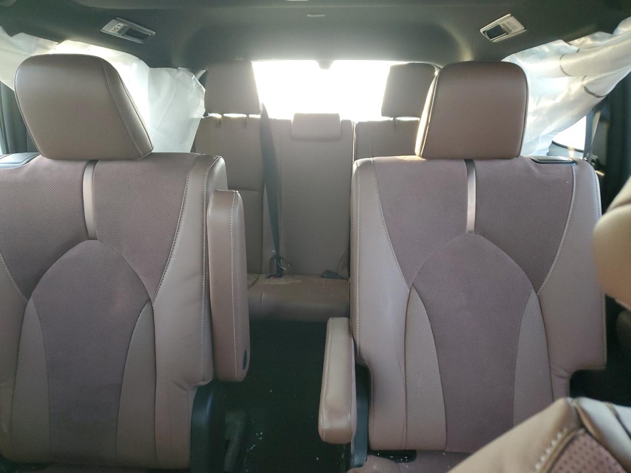 2024 Toyota Grand Highlander Limited VIN: 5TDADAB54RS000584 Lot: 86300654