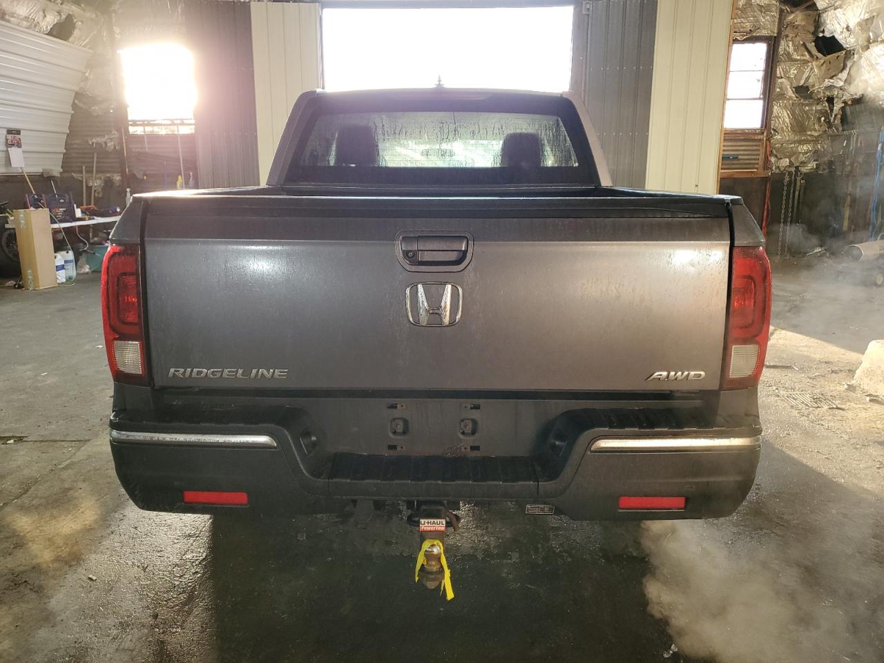 2017 Honda Ridgeline - Image 6