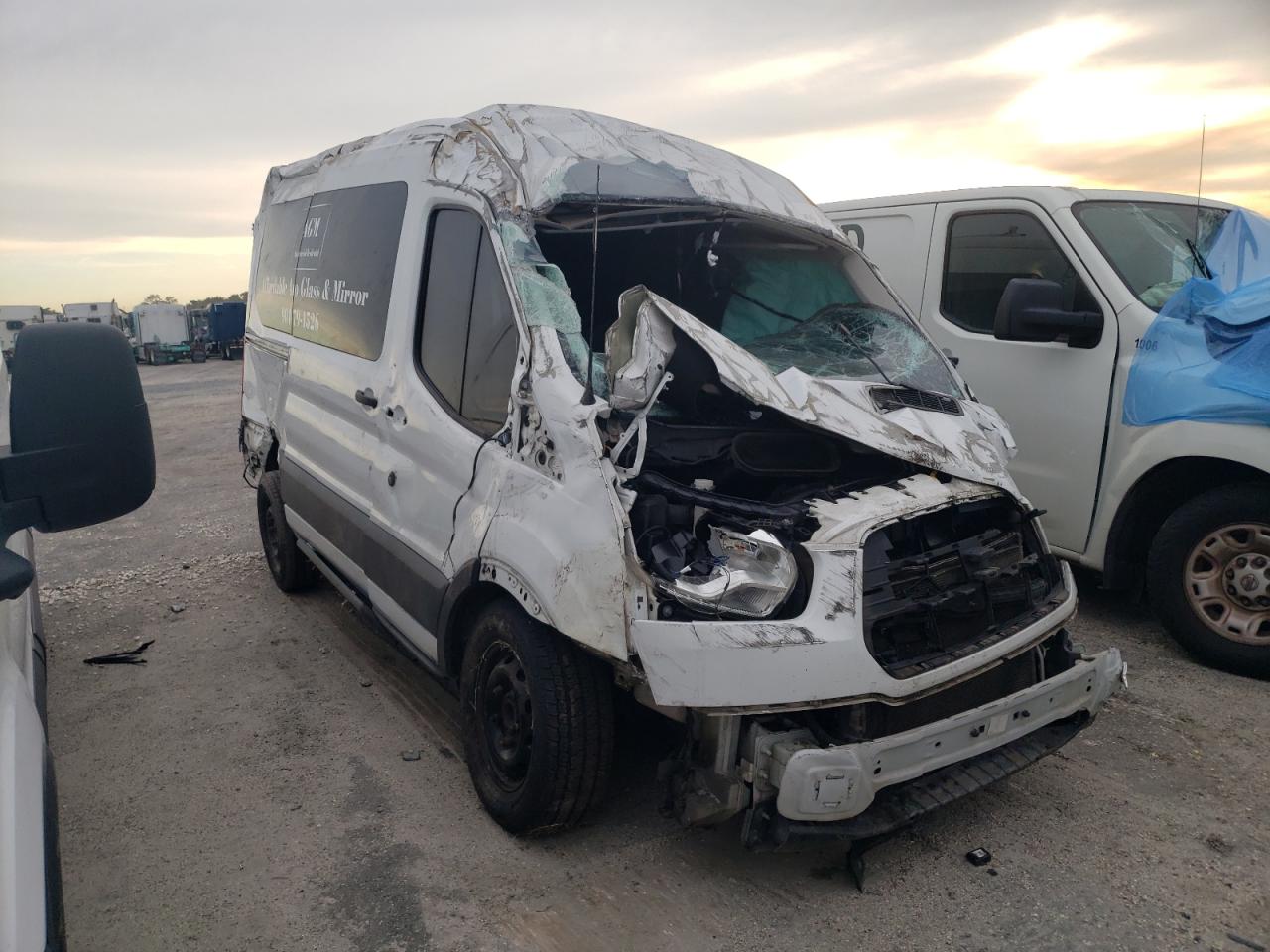 VIN 1FDZK1CM0FKB20329 2015 FORD TRANSIT no.4