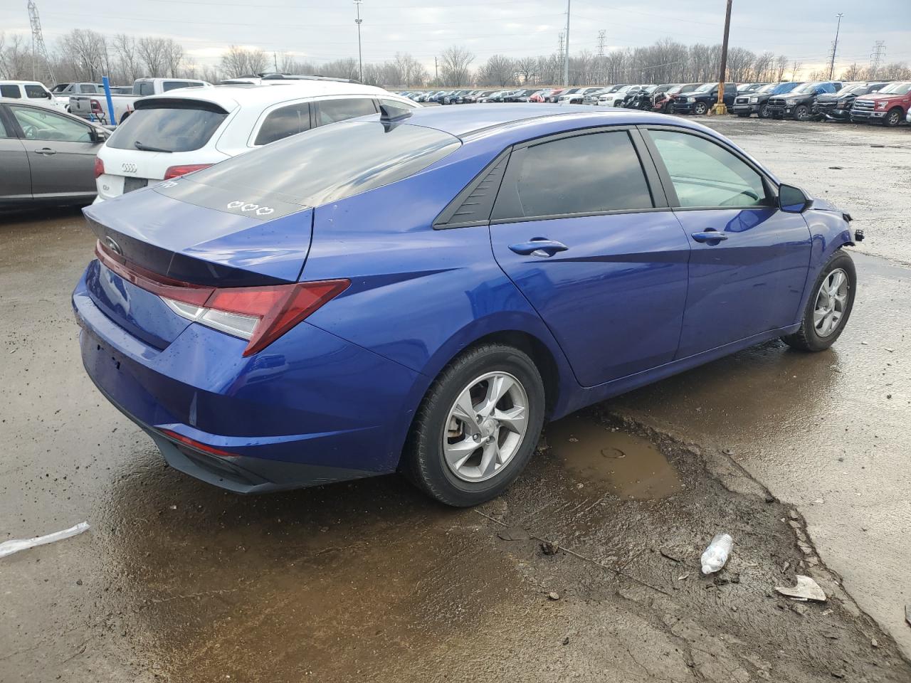 2021 Hyundai Elantra - Image 3