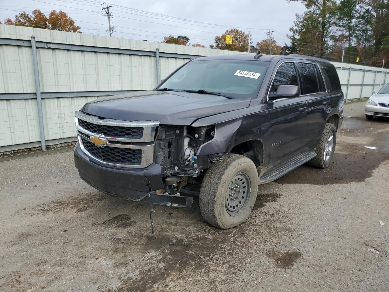 VIN 1GNSKBKC5JR173717 2018 CHEVROLET TAHOE no.1