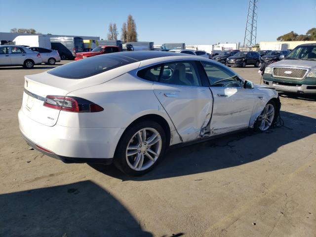  TESLA MODEL S 2015 Белый