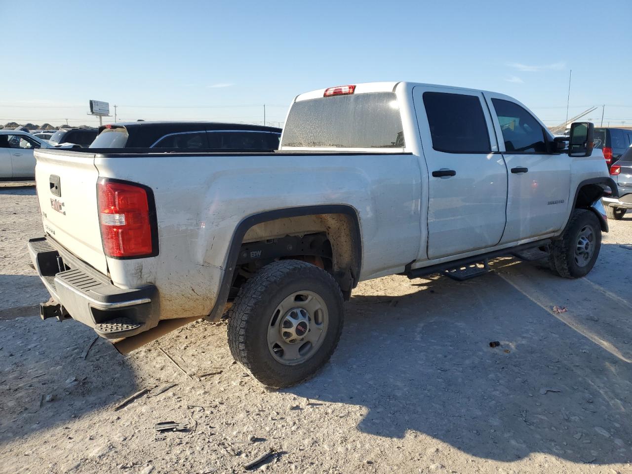 VIN 1GT12REGXHF101449 2017 GMC SIERRA no.3