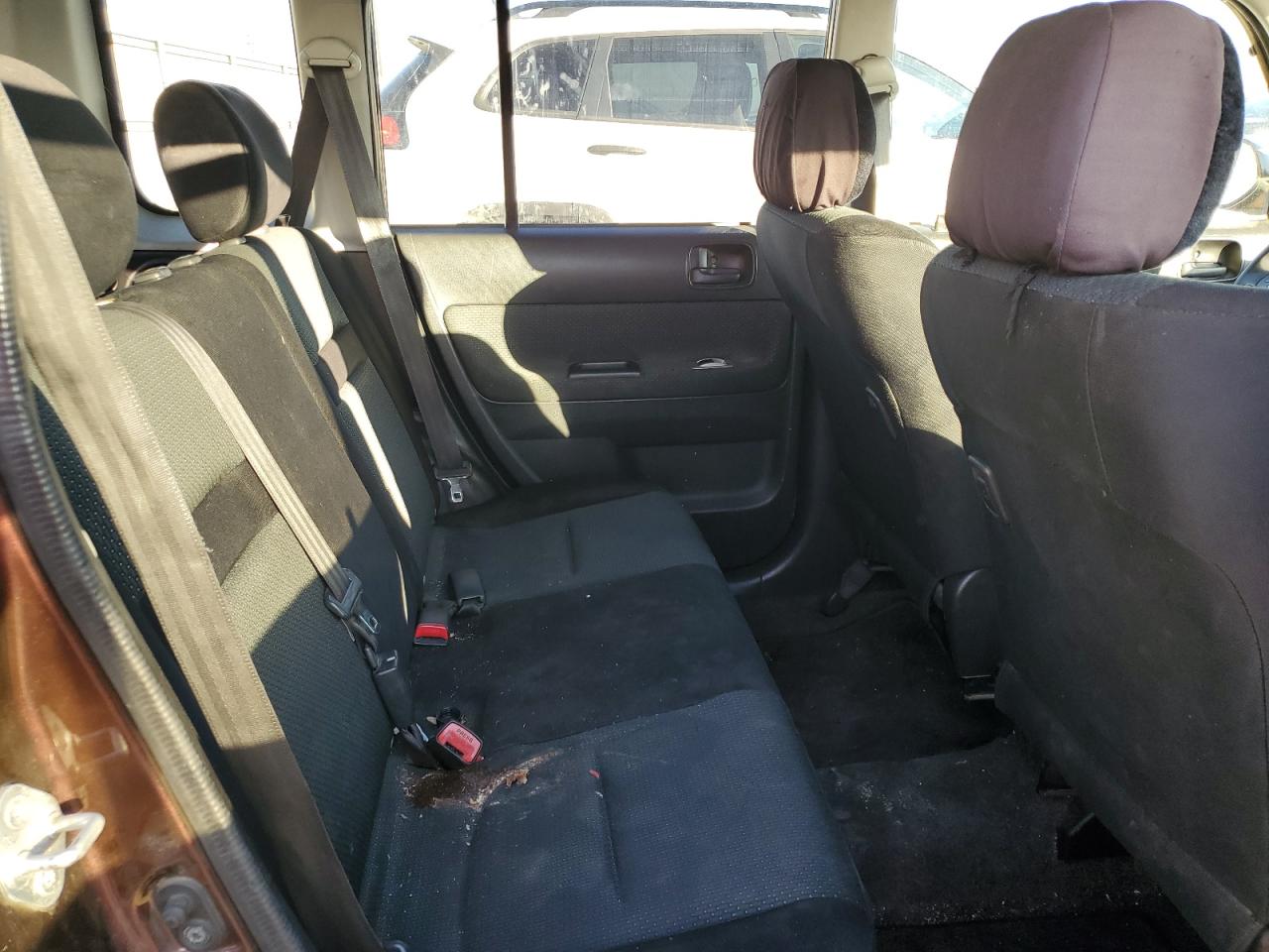 2006 Scion xB - Image 10
