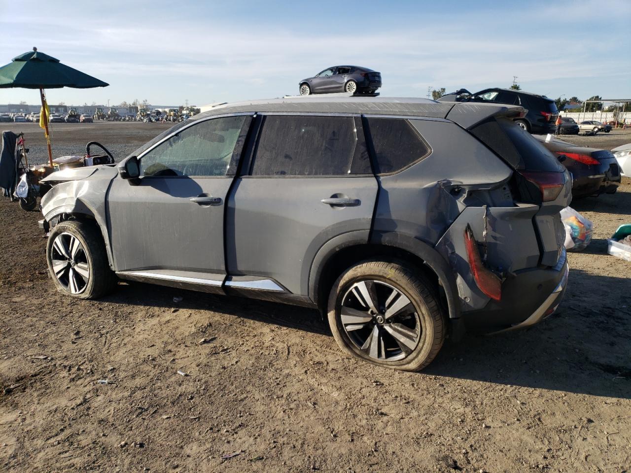 2021 Nissan Rogue - Image 2