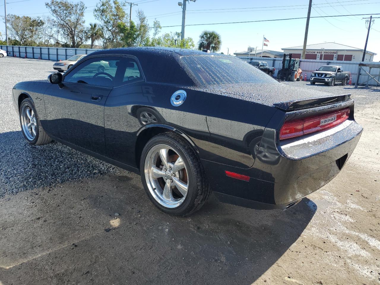 2010 Dodge Challenger - Image 2