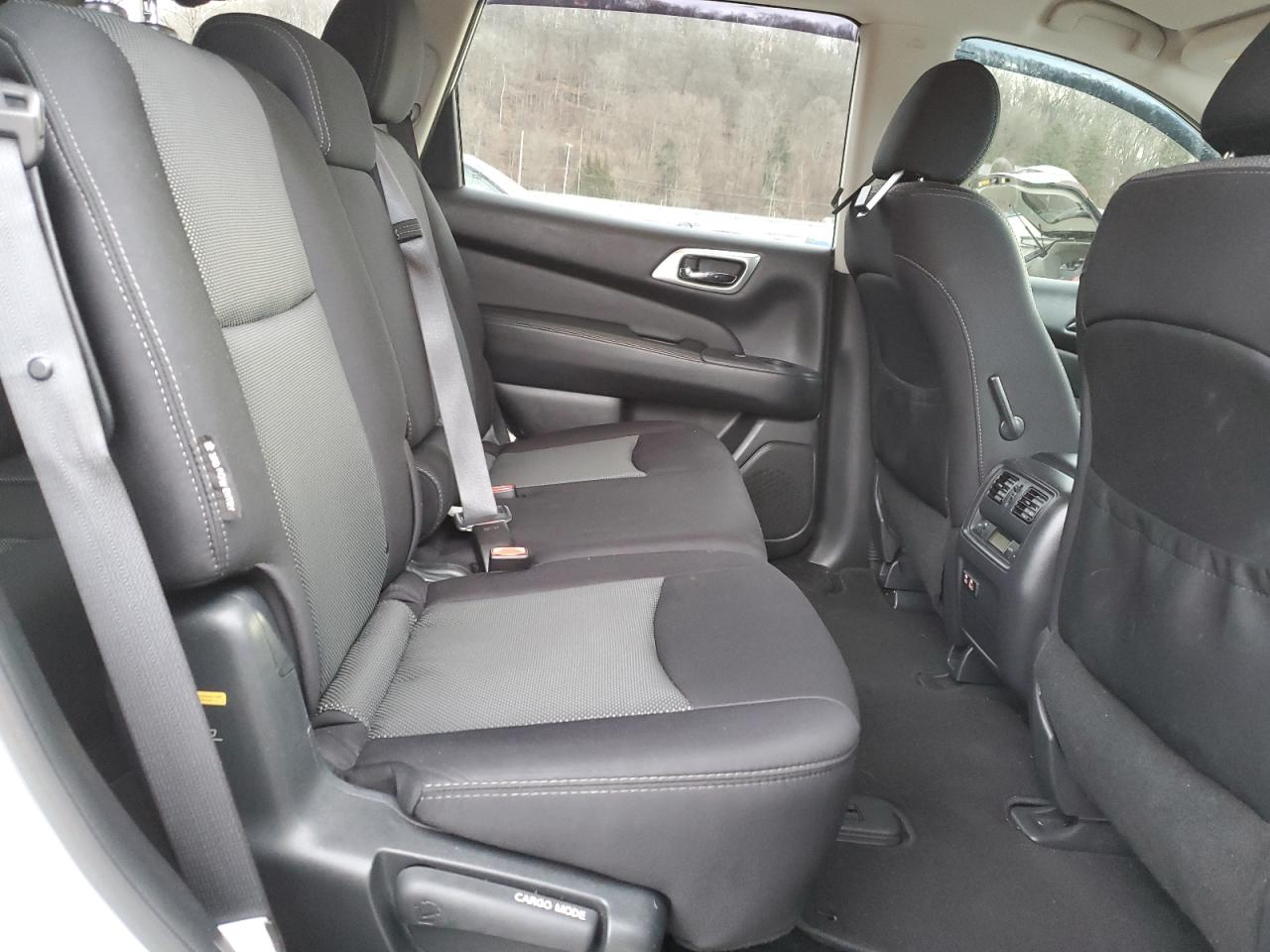 2019 Nissan Pathfinder - Image 11