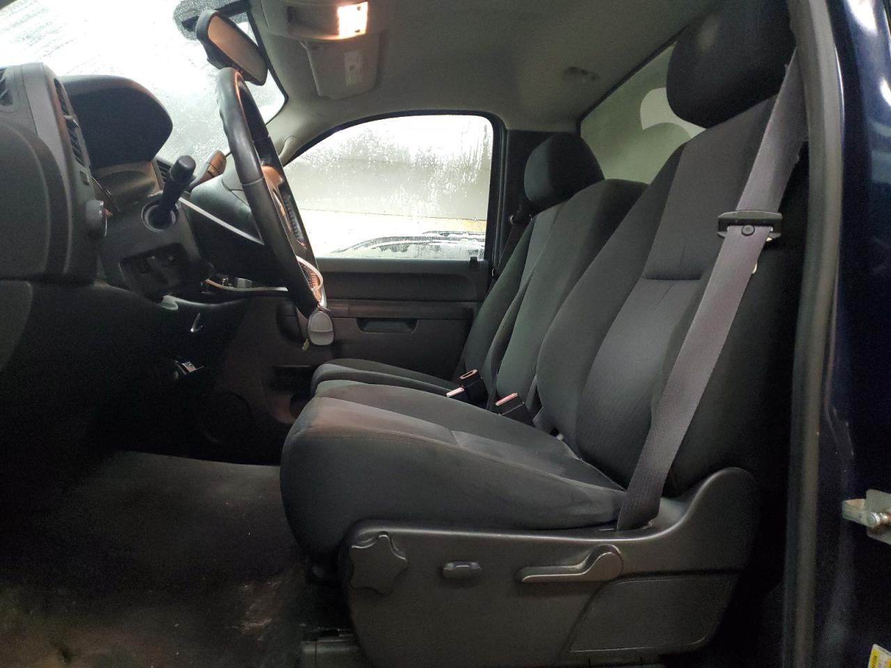 2011 Chevrolet Silverado - Image 7