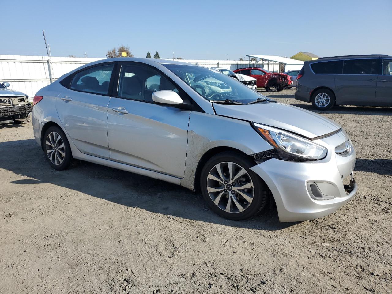 VIN KMHCT4AE1HU281943 2017 HYUNDAI ACCENT no.4