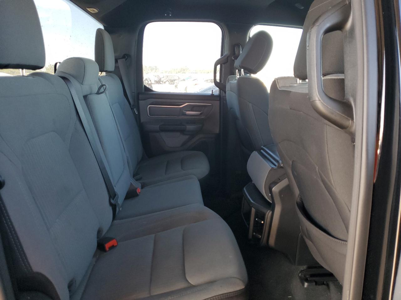 2021 RAM 1500 - Image 10