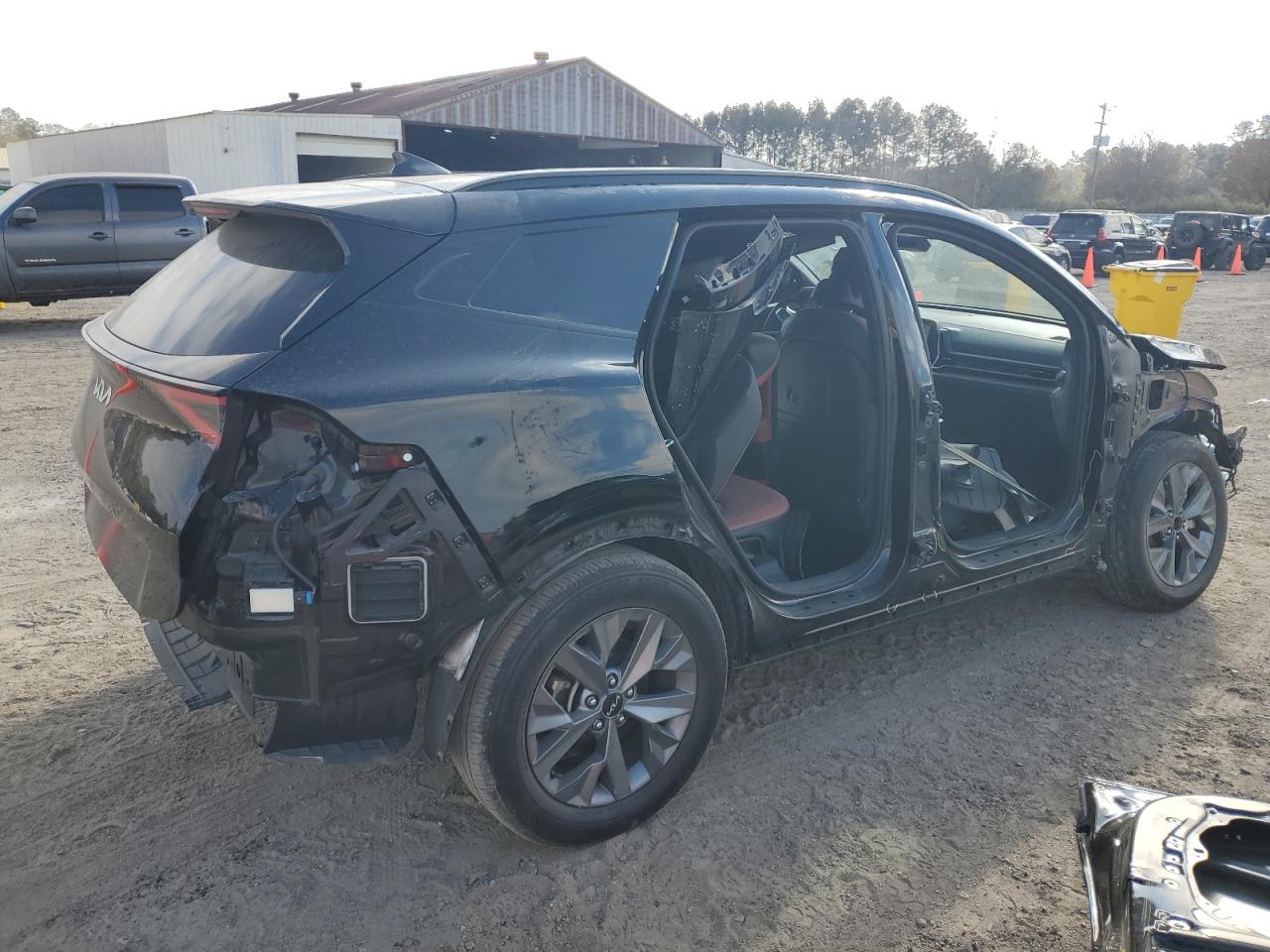 2023 Kia Sportage - Image 3