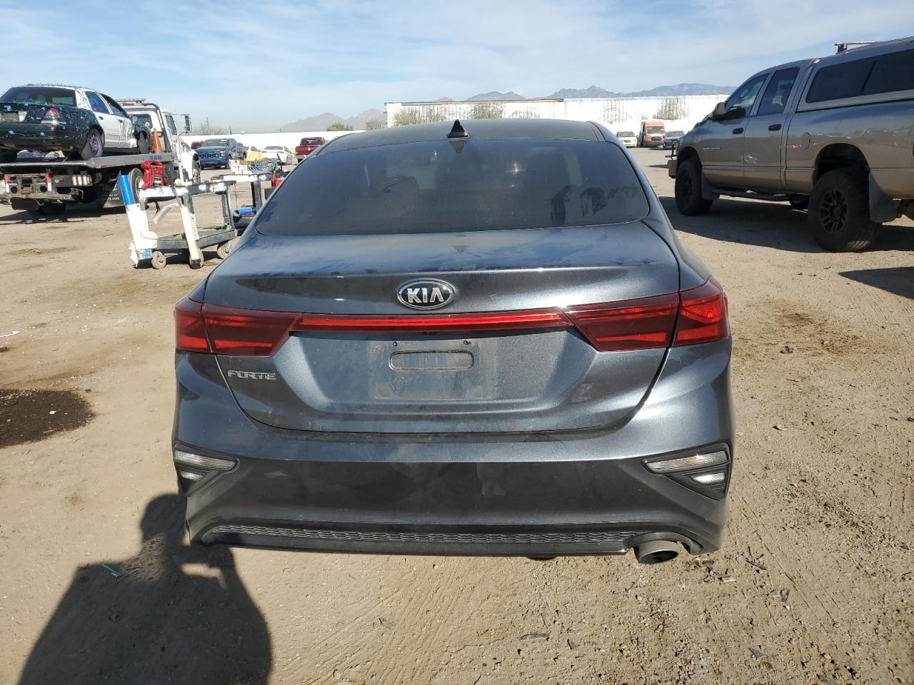 VIN 3KPF24AD1KE046041 2019 KIA FORTE no.6