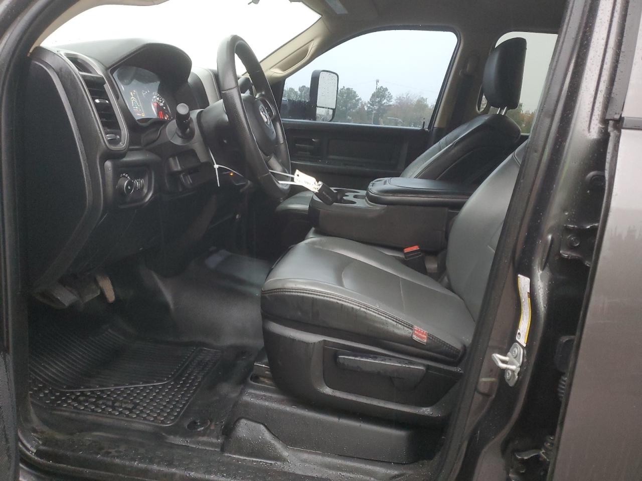 2020 RAM 3500 - Image 7