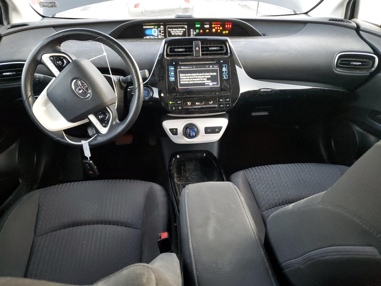 2017 Toyota Prius - Image 8