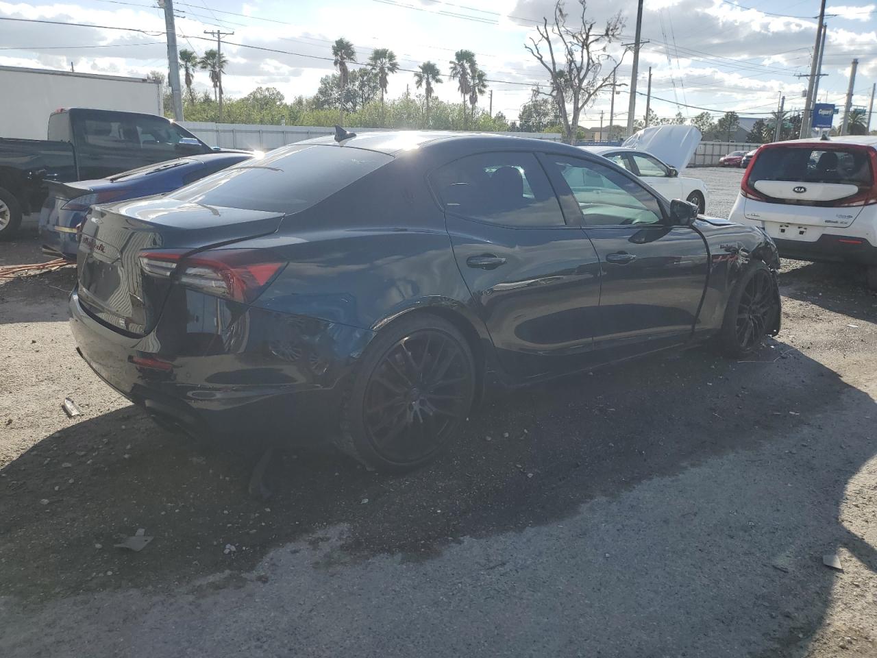2022 Maserati Ghibli - Image 3