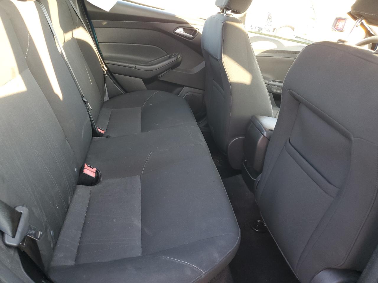 2015 Ford Focus - Image 10